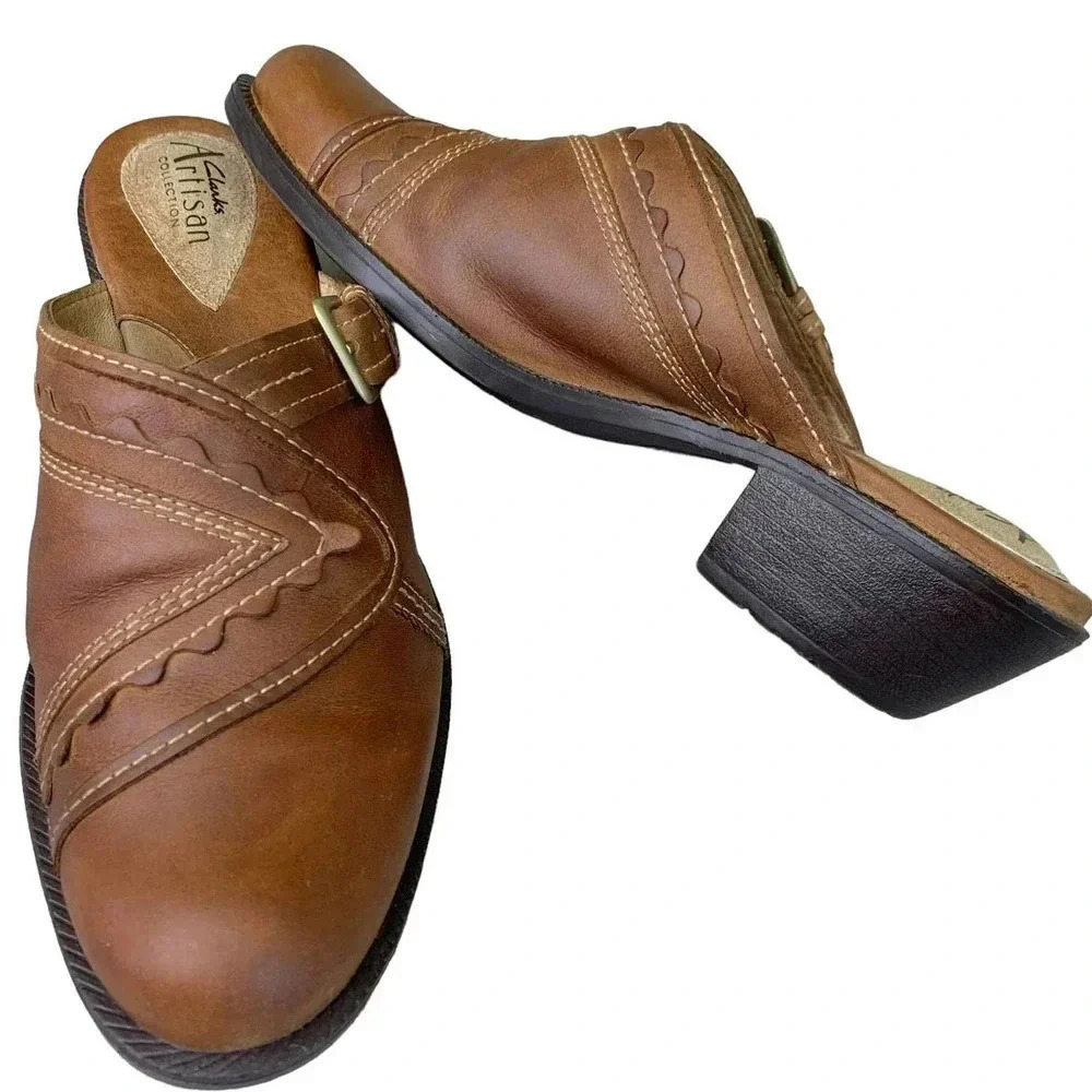 Clarks Artisan Collection Women's Brown Leather Mules Clogs Size 8.5M Block Heel